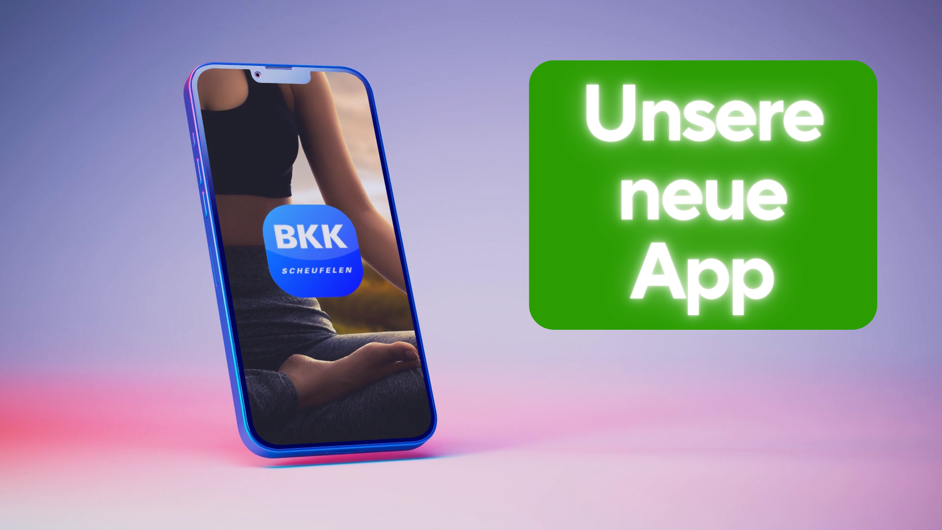 Unsere neue App Ein Smathphone mit einem Blauen Logo der BKK Scheufelen App. Neben dem Smartphone einen Hinweis in Grün weiß auf die neue App